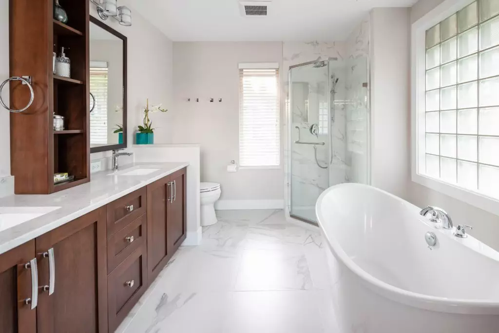 Unlocking the Perfect Bathroom Remodel: Your Ultimate Guide to Choosing the Right Professionals